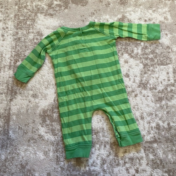 Mudpie Santa one piece - Picture 2 of 4